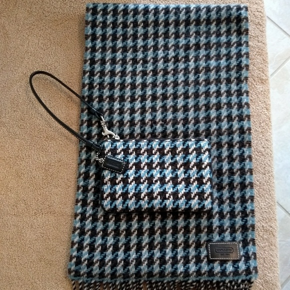 Coach Handbags - Coach Matching Wristlet and Scarf